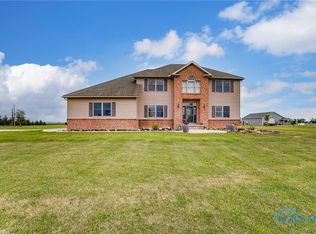 13650 Cuckle Creek Rd, Bowling Green, OH 43402
