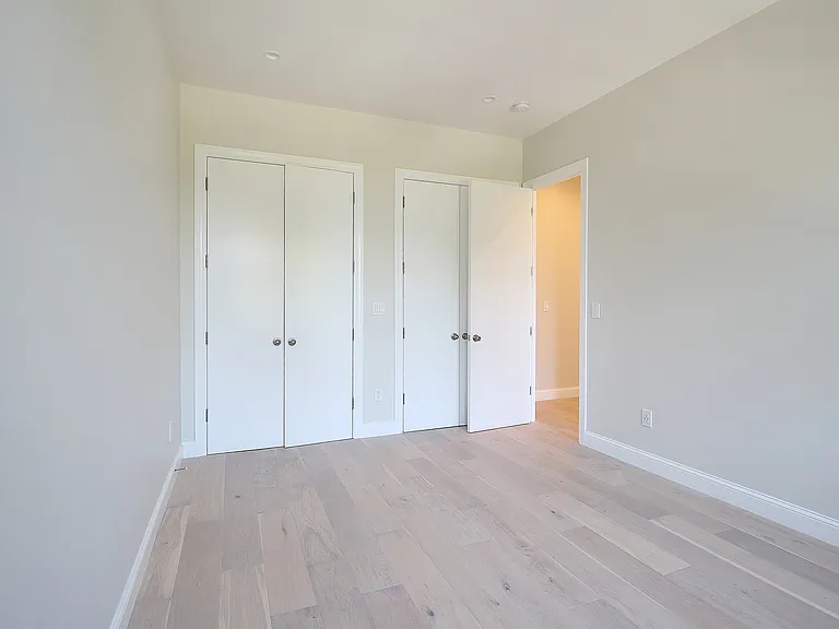 940 Street Nicholass Ave #1J — Photo 8