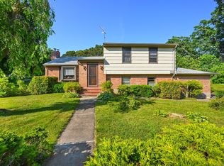 6 Ridge Dr S, Old Saybrook, CT 06475