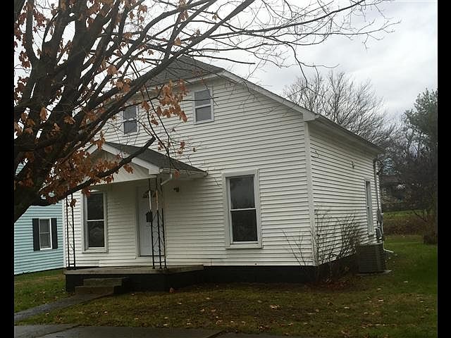 1st image of 198 N Bennett Ave