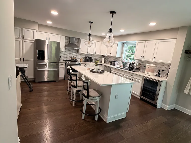 1277 Rubber Ave — Photo 3
