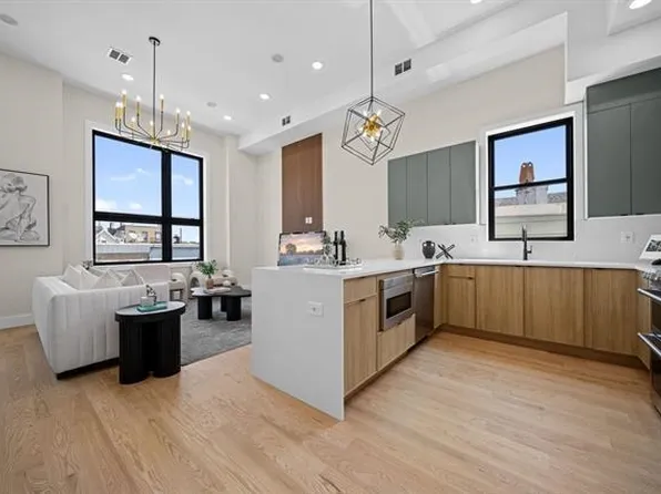 27 Graham Street image 8 of 26