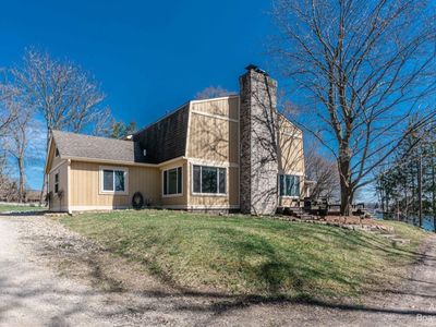 9089 Hillview Dr, South Lyon, MI, 48178