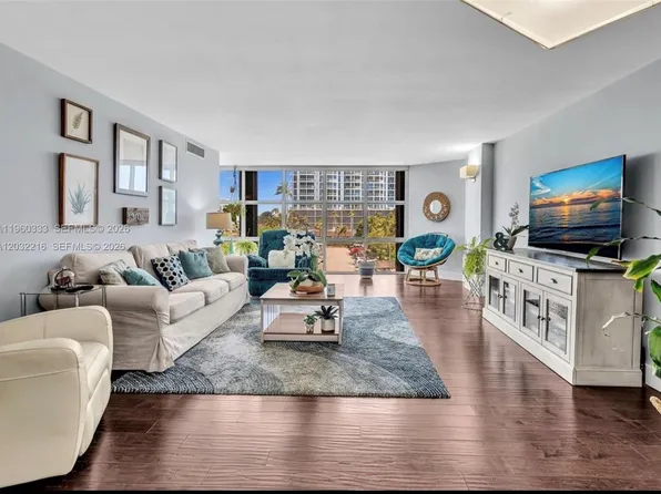 6423 Collins Ave APT 409, Miami Beach, FL 33141