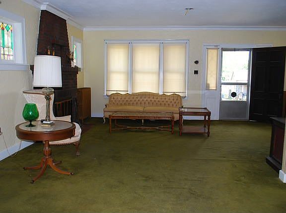 3rd image of 705 Lee Ave