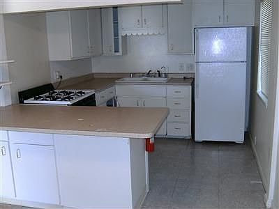 3rd image of 5986 Dewey Blvd