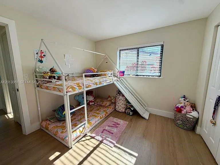151 SE 6th Ct — Photo 9