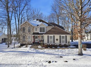 161 Escoll Dr, East Stroudsburg, PA 18301