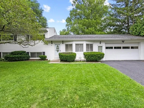 70 Stoddard Dr, Henrietta, NY 14467