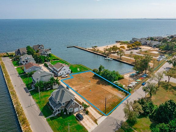 3rd image of 17 S Bay Court