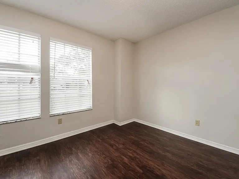 711 White River Dr — Photo 12