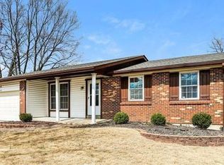 3048 Chance Dr, Florissant, MO