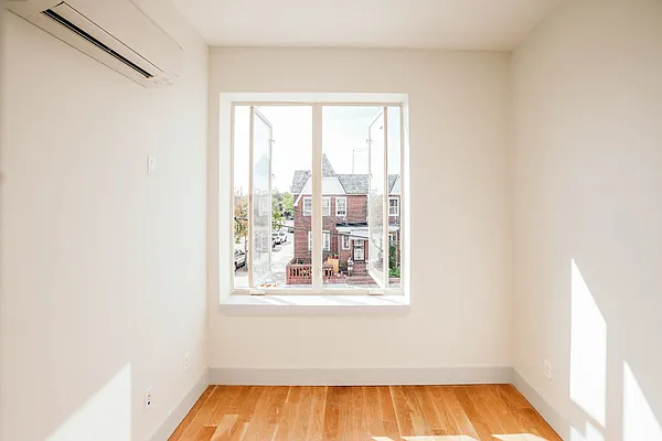 Rented by Nooklyn NYC LLC | media 24