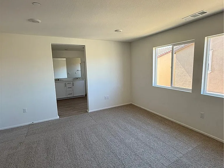 14001 Carina St — Photo 2