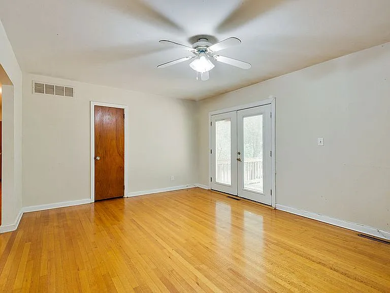 1506 Sunset Ln — Photo 5