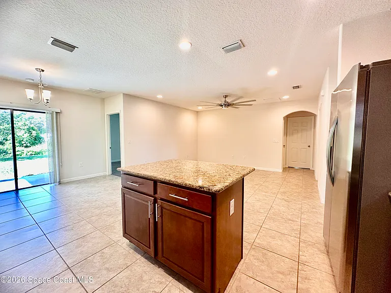 1385 Fuji Dr — Photo 7