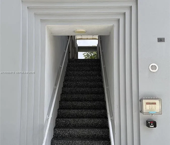 645 Palmetto Dr #12 — Photo 1