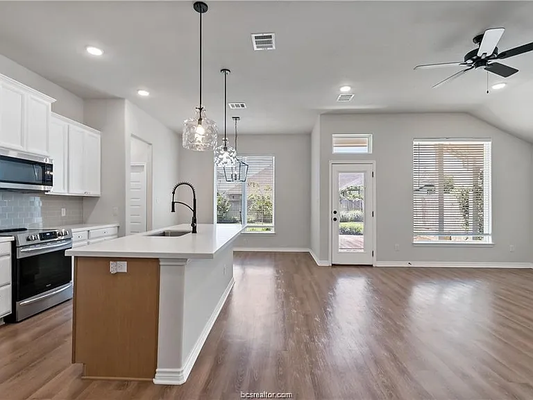 3429 Omaha Ct — Photo 4