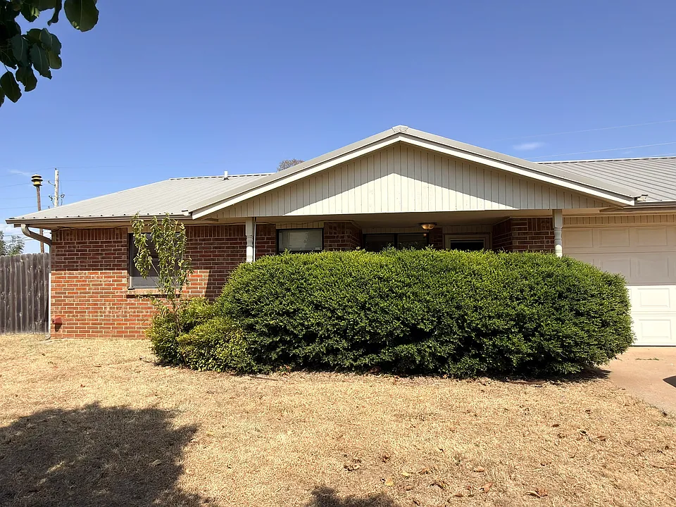 1813 NW 76th St