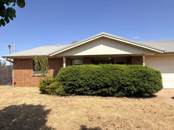 1813 NW 76th St, Lawton, OK 73505
