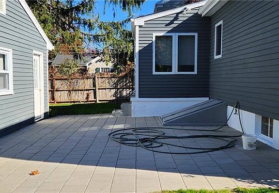 4th image of 340 2nd Hill Ln