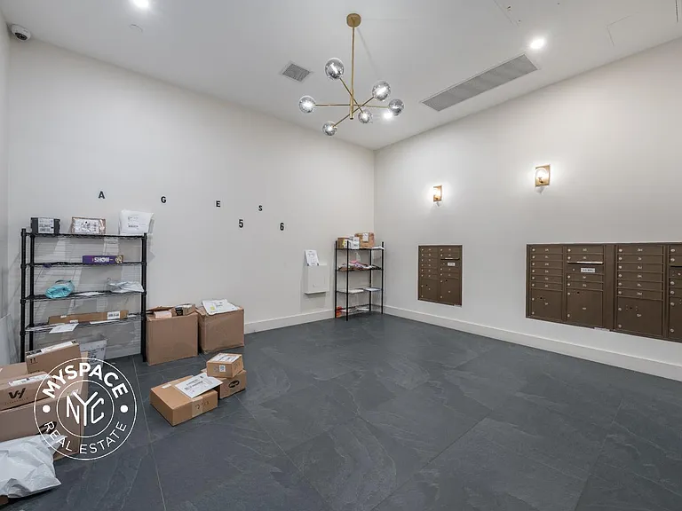 2718 Church Ave #213 — Photo 14