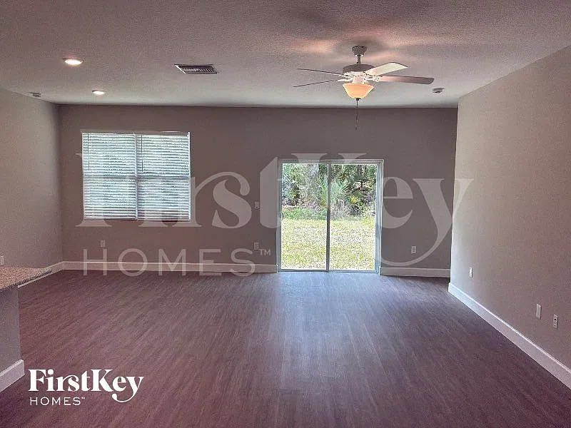 4 bed, 2.0 bath, 1750 sqft, $1,830 — Photo 4