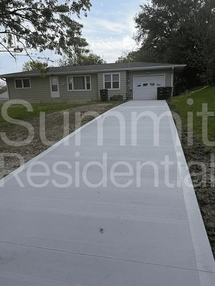 3 bed, 1.0 bath, 1072 sqft, $1,495 — Photo 2
