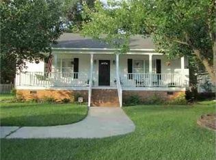 609 Red Tip Cir, Florence, SC 29505