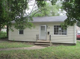 408 Howell Pl, Aurora, IL 60505