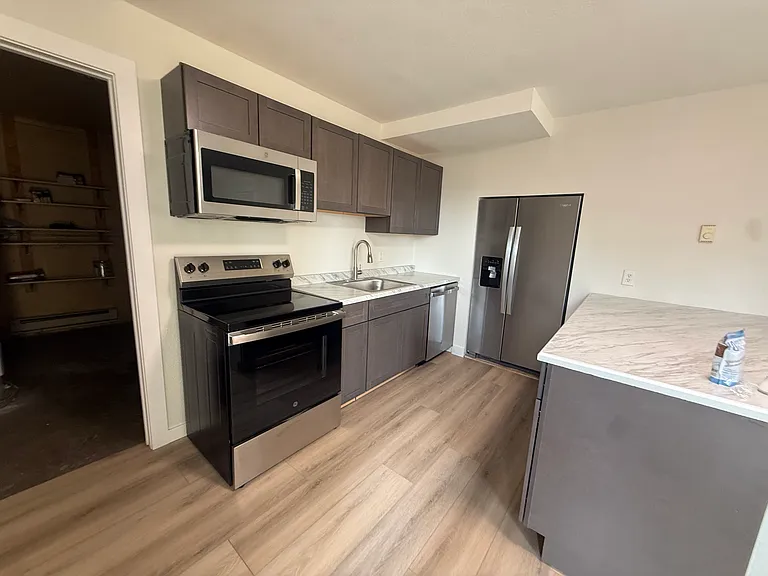 600 Bogue St #1 — Photo 1