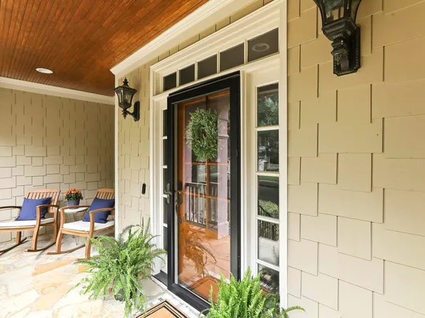 113 Grantwood Dr, Holly Springs, NC 27540