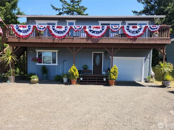 33612 J Place, Ocean Park, WA 98640