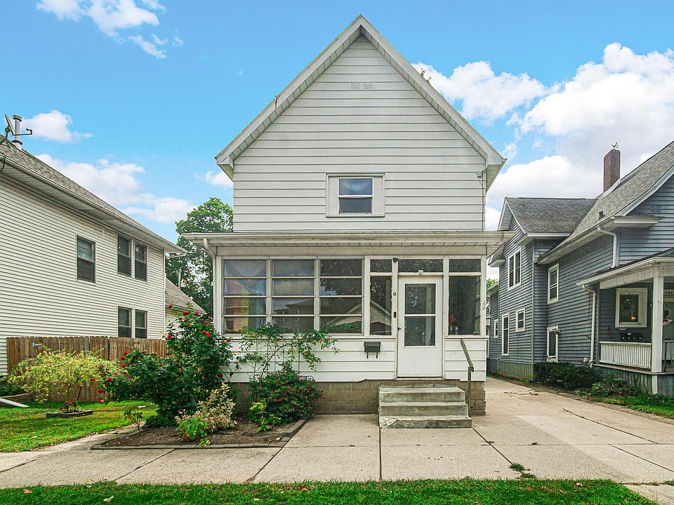 1st image of 404 Maple Ave