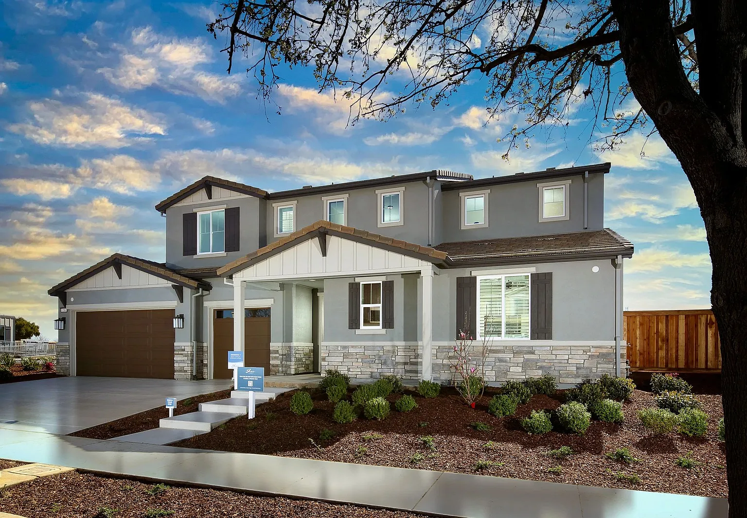 156 Continente Ave photo 1