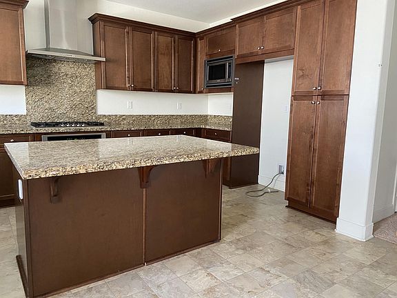 Kitchen counter, fridge space