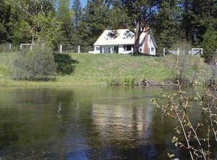 8300 Dixon Rd, Fort Klamath, OR 97626