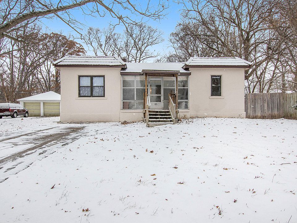 1st image of 105 Vanderveen Ave