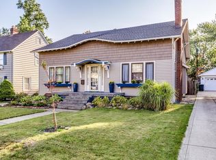 1653 Chesterland Ave, Lakewood, OH 44107