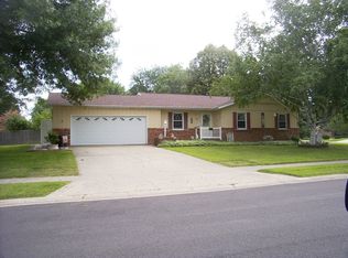 4110 Glendale Dr, Springfield, IL 62703
