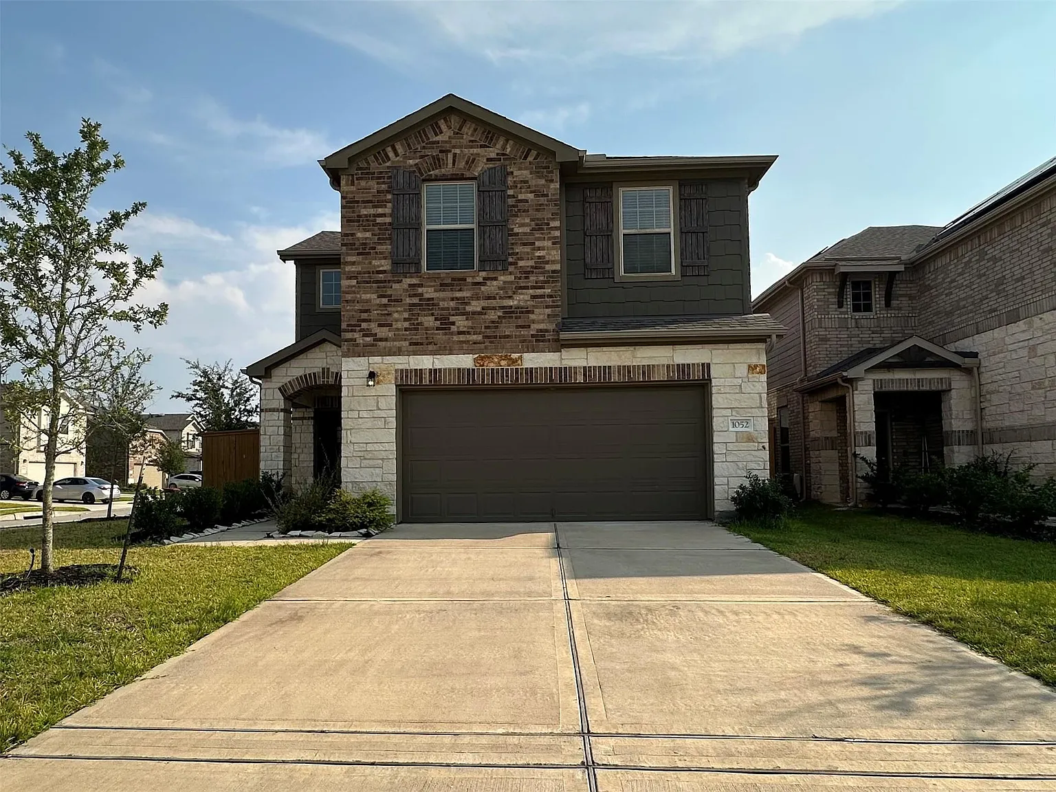 3 bed, 2.5 bath, 1892 sqft, $2,300 — Photo 2