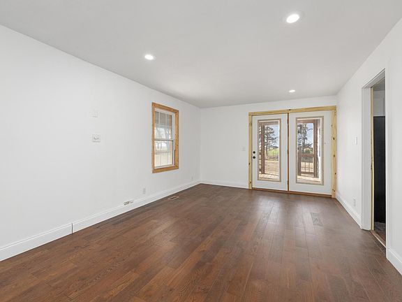 4th image of 731 S Chicaskia Rd