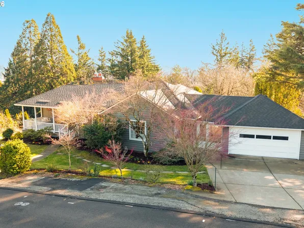 12500 SE Ridgecrest Rd, Happy Valley, OR 97086