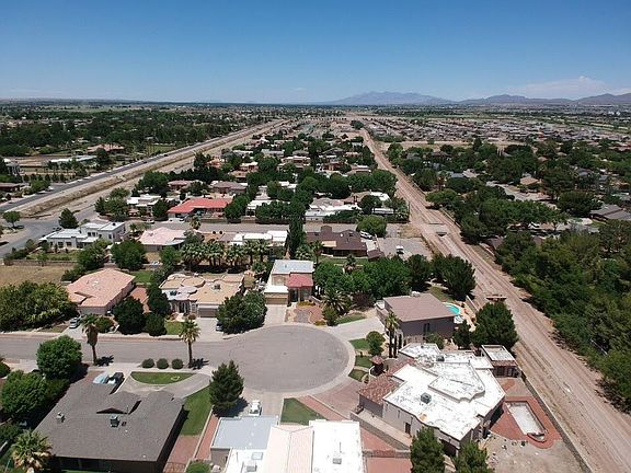 3rd image of 655 Jeanny Marie Ct