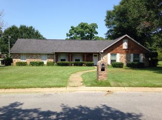 6405 Hermitage Dr, Pensacola, FL 32504