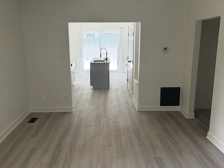 1700 North Ave NW — Photo 3