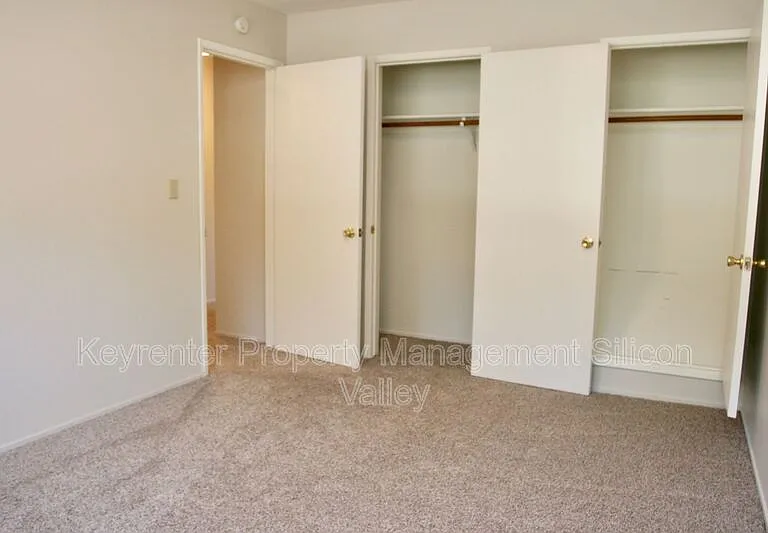 2434 Rock St #16 — Photo 7