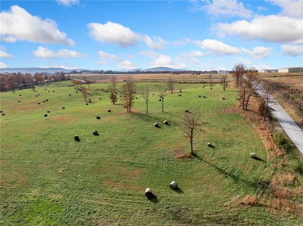 Gipson Rd, Harrison, AR 72601