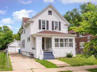 523 Grand Ave, Aurora, IL 60506