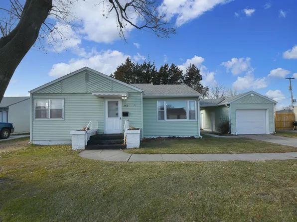 3312 E Ave, Kearney, NE 68847